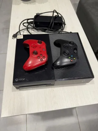 Xbox One Consola + 2 Mandos