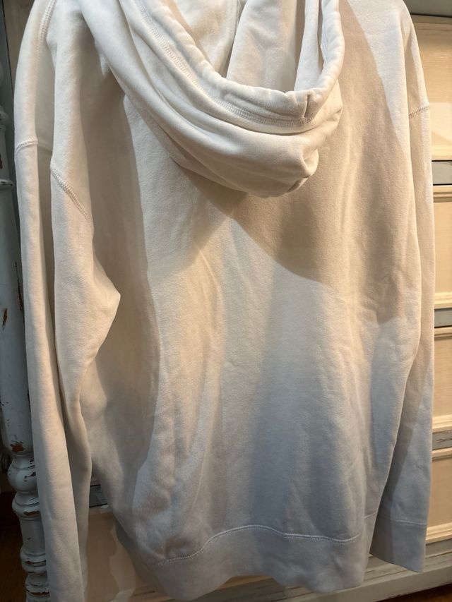 Sudadera Hollister Blanca con degradado azul