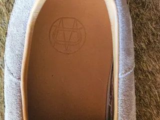 Zapatillas de vestir ante