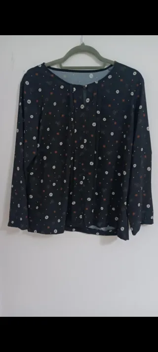 Blusa estampada floral talla M