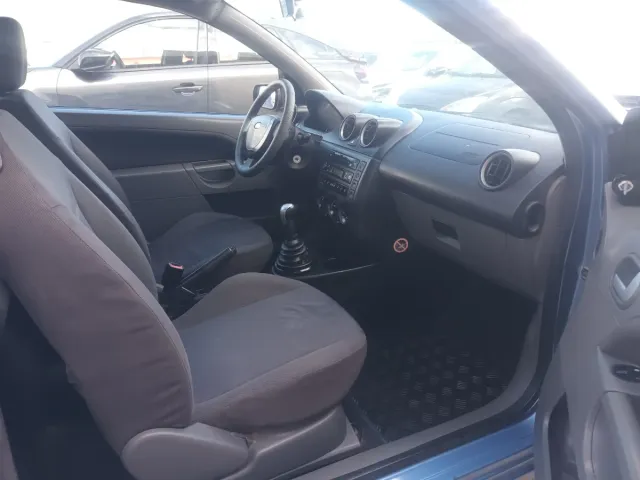 Ford Fiesta 2004