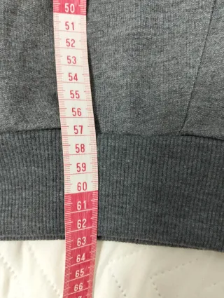 Sudadera gris y blanca talla S