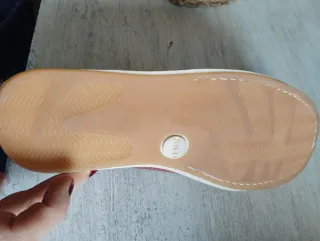 Nauticos rojos y beige