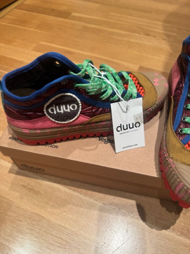 Zapatillas Duuo Verdes y Rojas