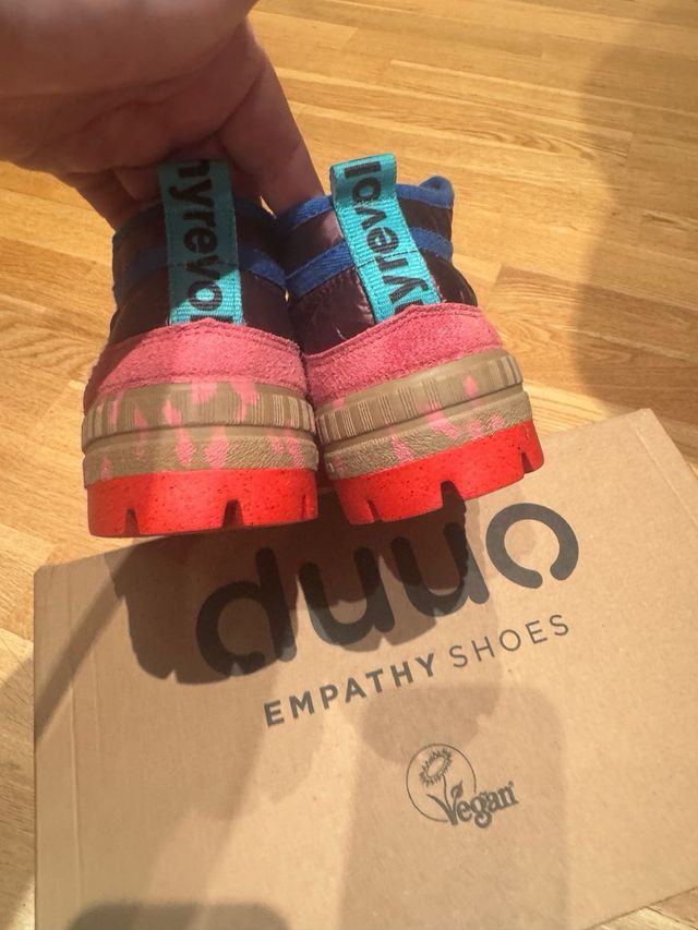 Zapatillas Duuo Verdes y Rojas