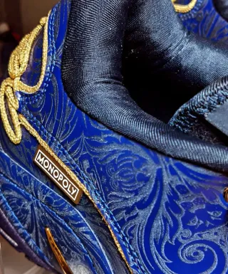 Zapatillas Baloncesto Nike LeBron Azul/Dorado