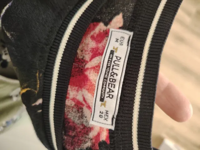 Conjunto Chaqueta Blanca sin marca  y Blusa Estamp