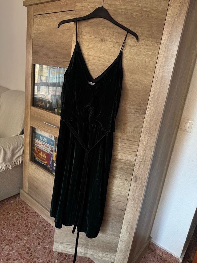 Vestido de terciopelo MANGO