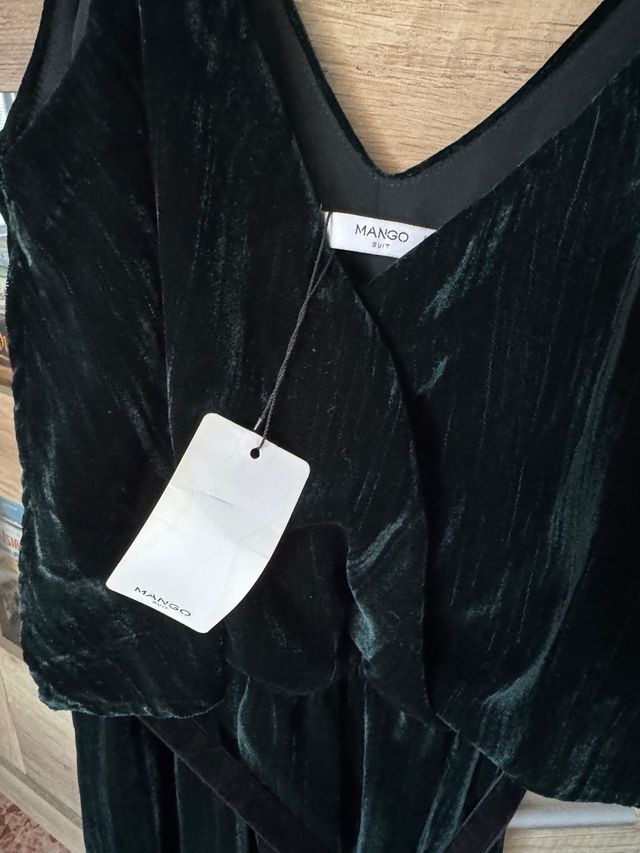 Vestido de terciopelo MANGO