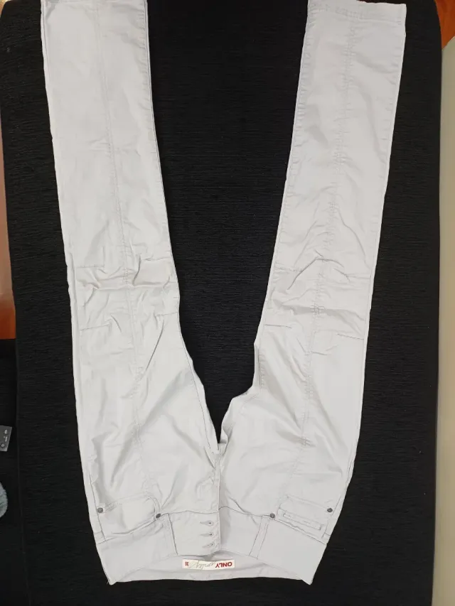 Pantalón ONLY gris Talla M/38
