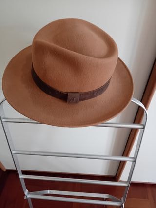 Cappello elegante uomo nero , tabacco e grigio scu