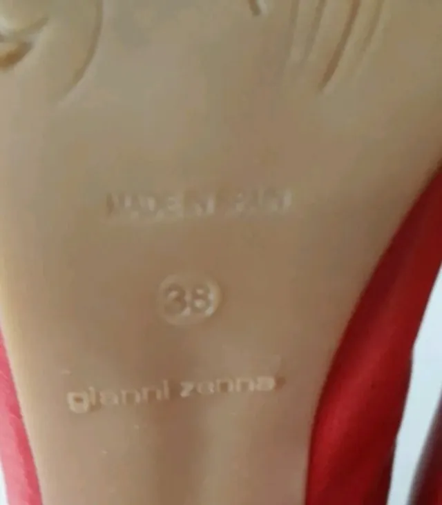 Scarpe in pelle rosse