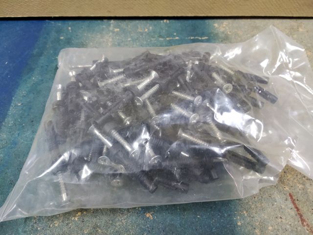 Tornillos para canal UNEX