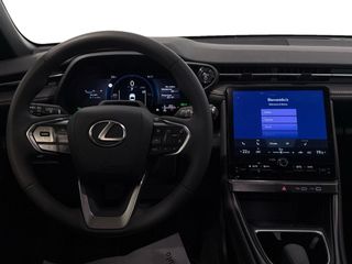 Lexus LBX  ELEGANT + BLACK