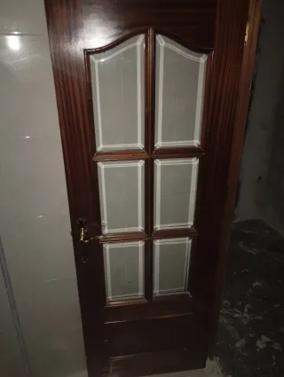 Puertas de madera para interior.