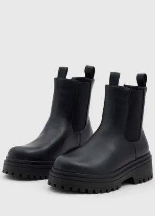 Botines Chelsea plataforma negros