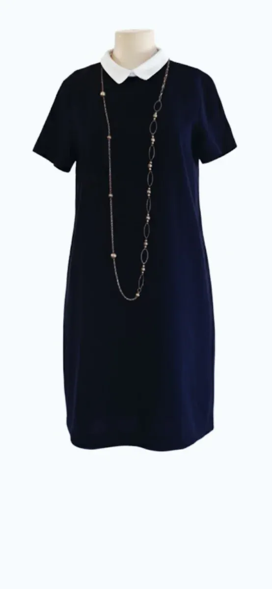 Vestido Preto com Gola Peter Pan Branca