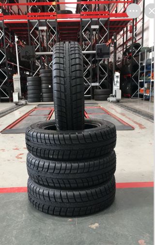 4 Gomme Invernali Usate Yokohama