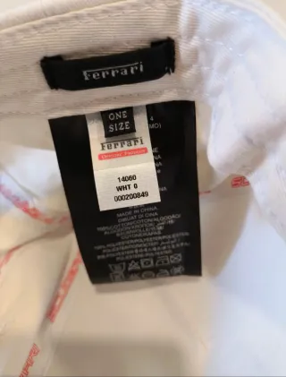 Gorra Ferrari Blanca