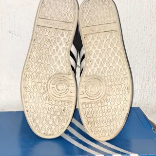 Zapatillas Adidas Talla 42 Negras Blancas son ori