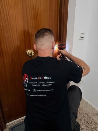 Cerrajero económico en cedillo del condado