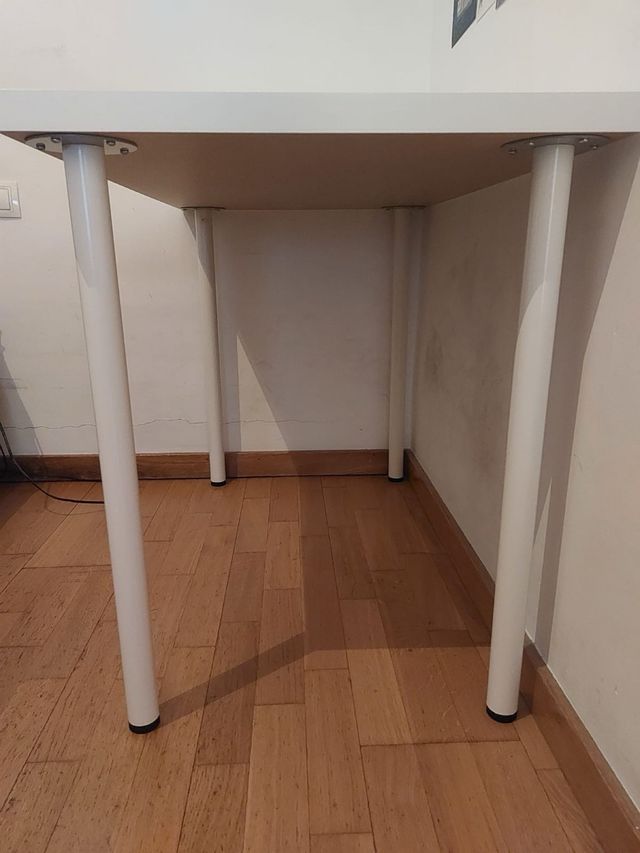 Escritorio Ikea Blanco y Madera