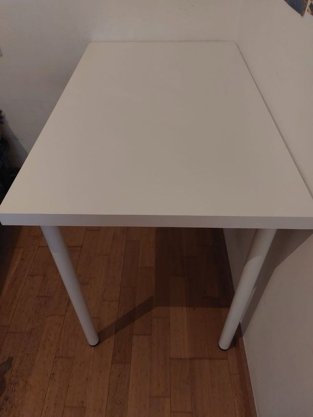 Escritorio Ikea Blanco y Madera
