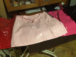 4 Faldas Charol Talla M