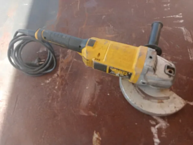 Amoladora Stanley Fatmax 230mm