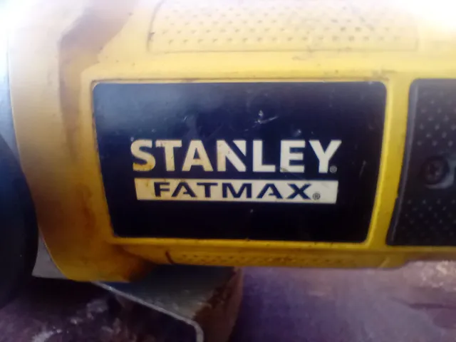 Amoladora Stanley Fatmax 230mm