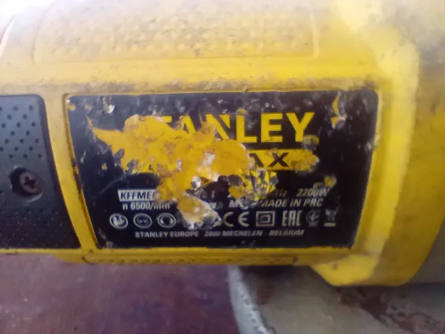 Amoladora Stanley Fatmax 230mm