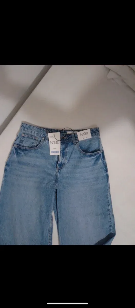 Vaqueros anchos azul clarito de  Lefties