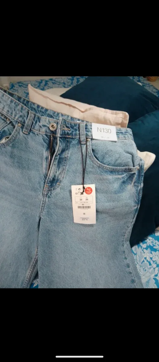 Vaqueros anchos azul clarito de  Lefties