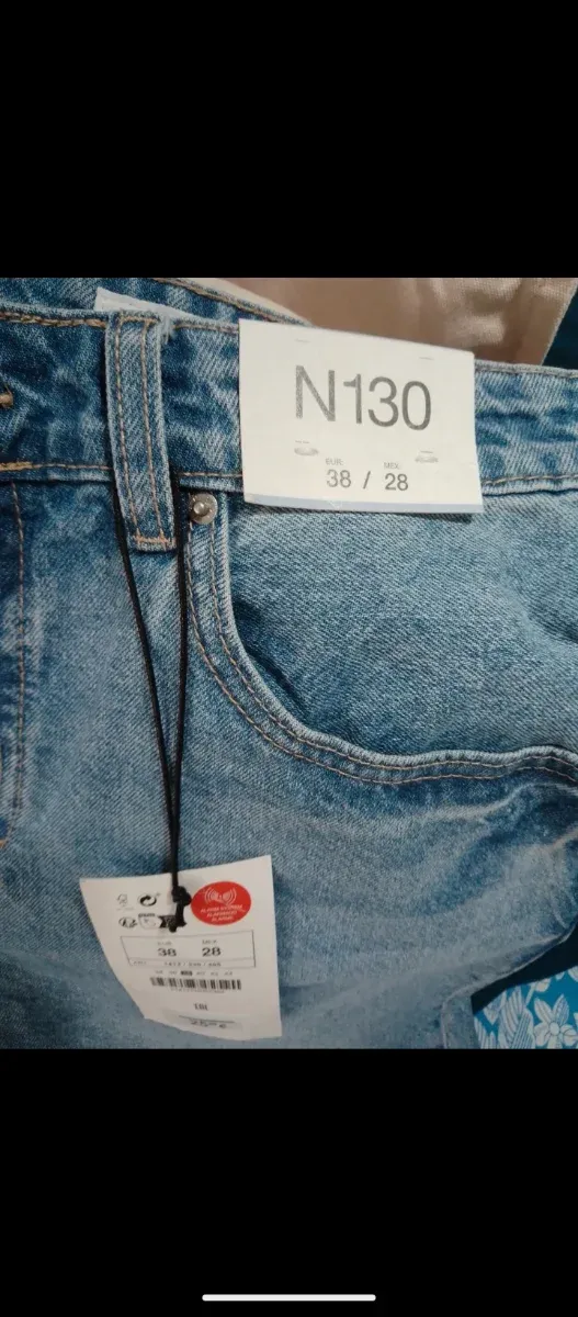 Vaqueros anchos azul clarito de  Lefties