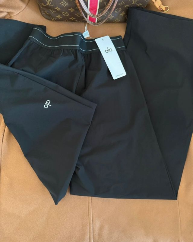 Pantaloni Alo Yoga Neri