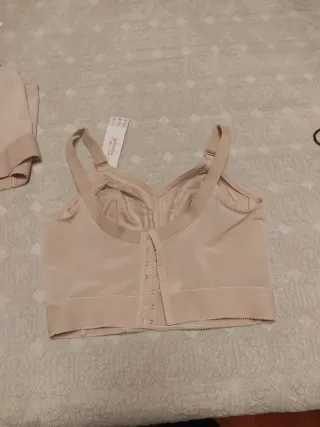 Sujetador Triumph cuerpo beige sin estrenar