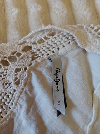 Camiseta con Encaje y Estampado Bohemio Mujer