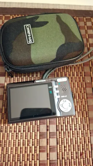 Cámara Sanyo y Sony con funda