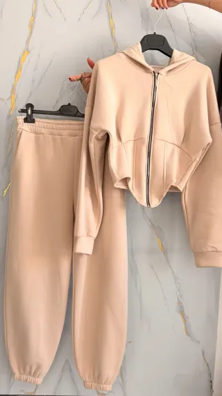 Tuta sportiva donna beige