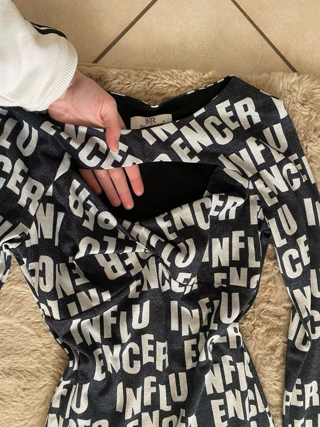 Mini Abito INFLUENCER con Cut-out