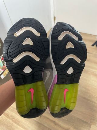 Tenis Nike Air Max 200 Gris y Rosa