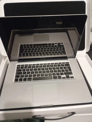 Portátil Apple Plata