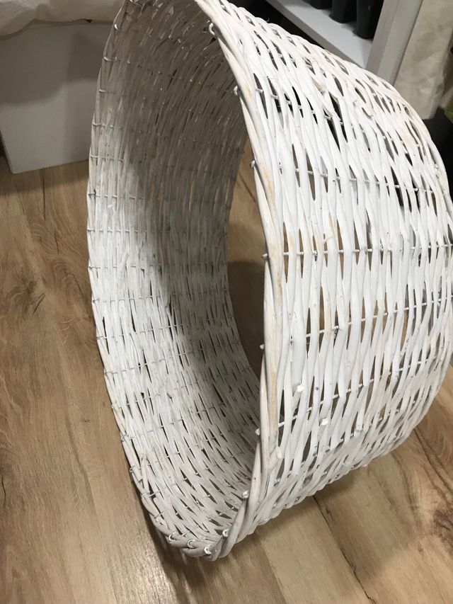 Cesto para árbol de Navidad de mimbre