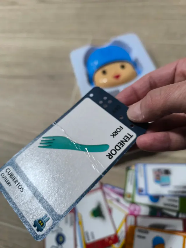 Mi primer lector Pocoyó - Juguete Educativo