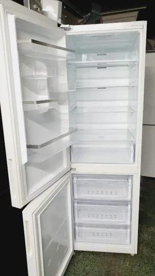 Nevera Samsung Blanca no frost 188×60 clase A ++