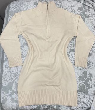 Vestido jersey cuello alto Stradivarius talla XS