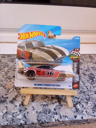 Hot Wheels '69 Dodge Charger Daytona