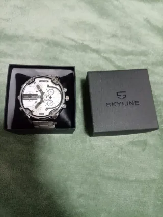 Reloj Skyline Plata y Blanco