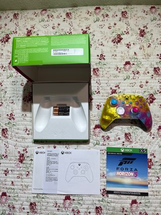 Mando Xbox Forza Horizon 5 + Base Carga