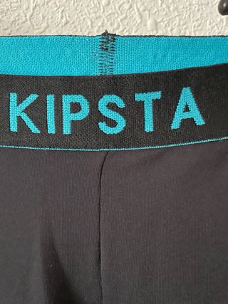 Mallas negras deportivas Kipsta + camiseta